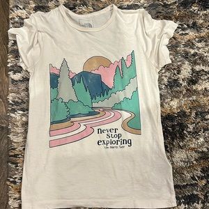 The North Face xs women’s tee